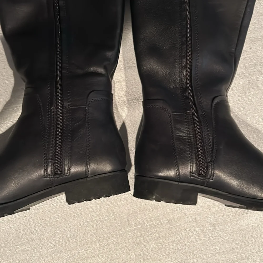 Naturalizer Women’s Tall Black Boots w/ Textured Bottom Size 6.5 Like new - Picture 3 of 16